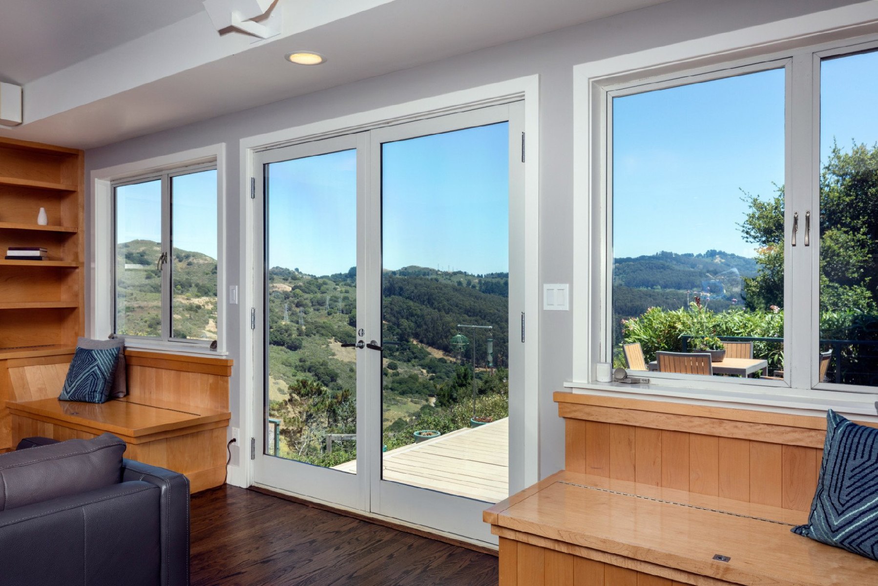 Aluminum vs Vinyl Windows: Which Fits Better in Your Home?