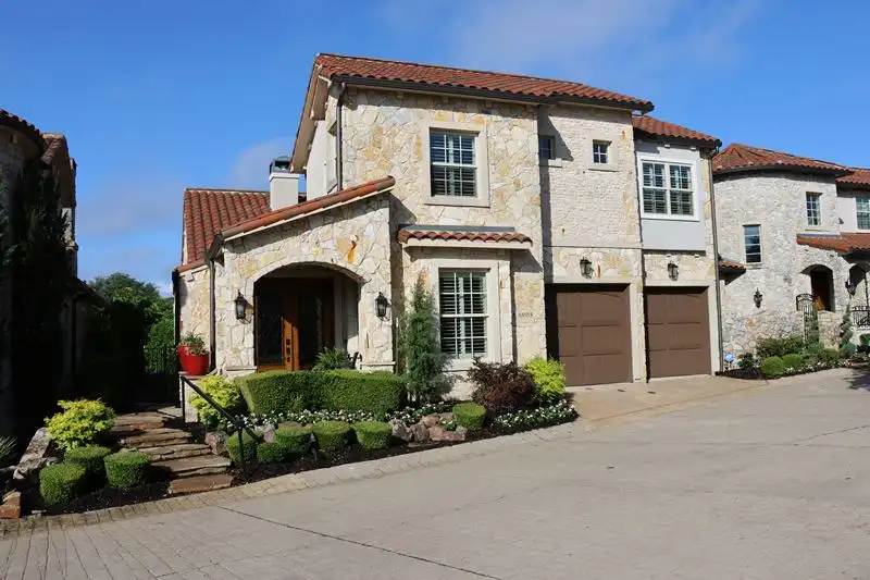 GRANBURY-CREAM-FLAGSTONE